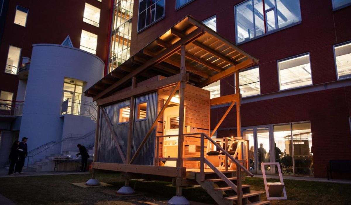 The project was conceived and built on the NJIT campus and is located next to the Weston Hall Gallery on the Green, near the intersection of MLK Blvd. and Warren St. - Image: Reproduction/NJIT