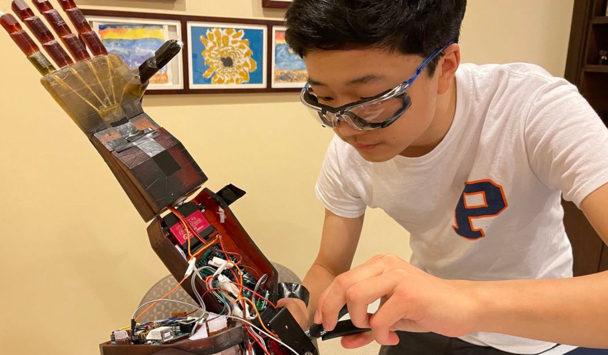 O braço robótico de Choi custa apenas 300 dólares para ser fabricado. Imagem: Society for Science