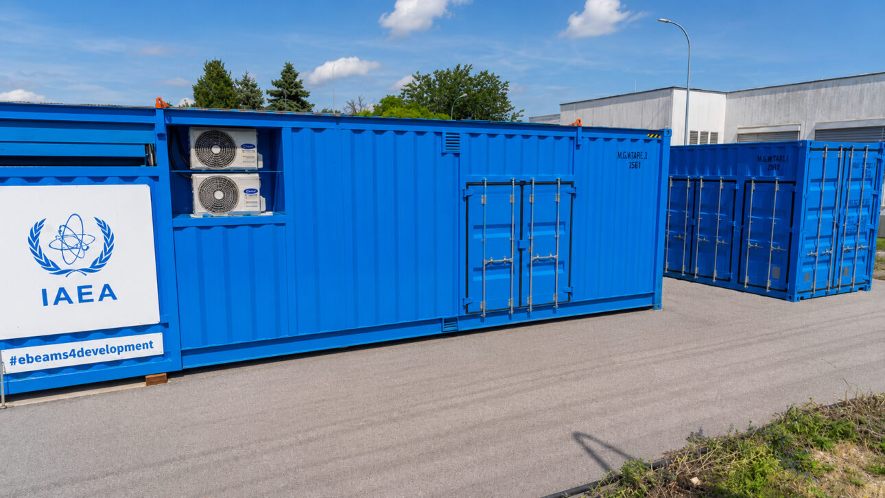 Two containers that look ordinary from the outside house an electron accelerator capable of supporting tests for water treatment, materials, and industrial waste.