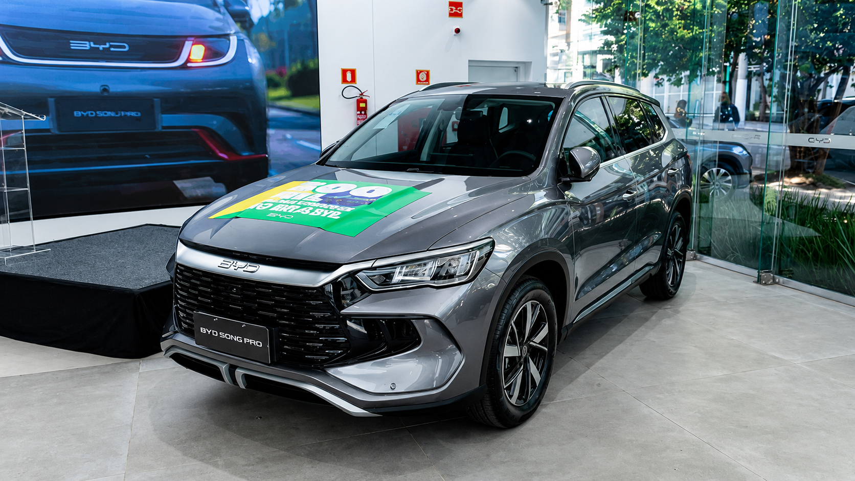Dolphin Mini vira fenômeno dos elétricos no Brasil, BYD chega a 300 mil veículos vendidos