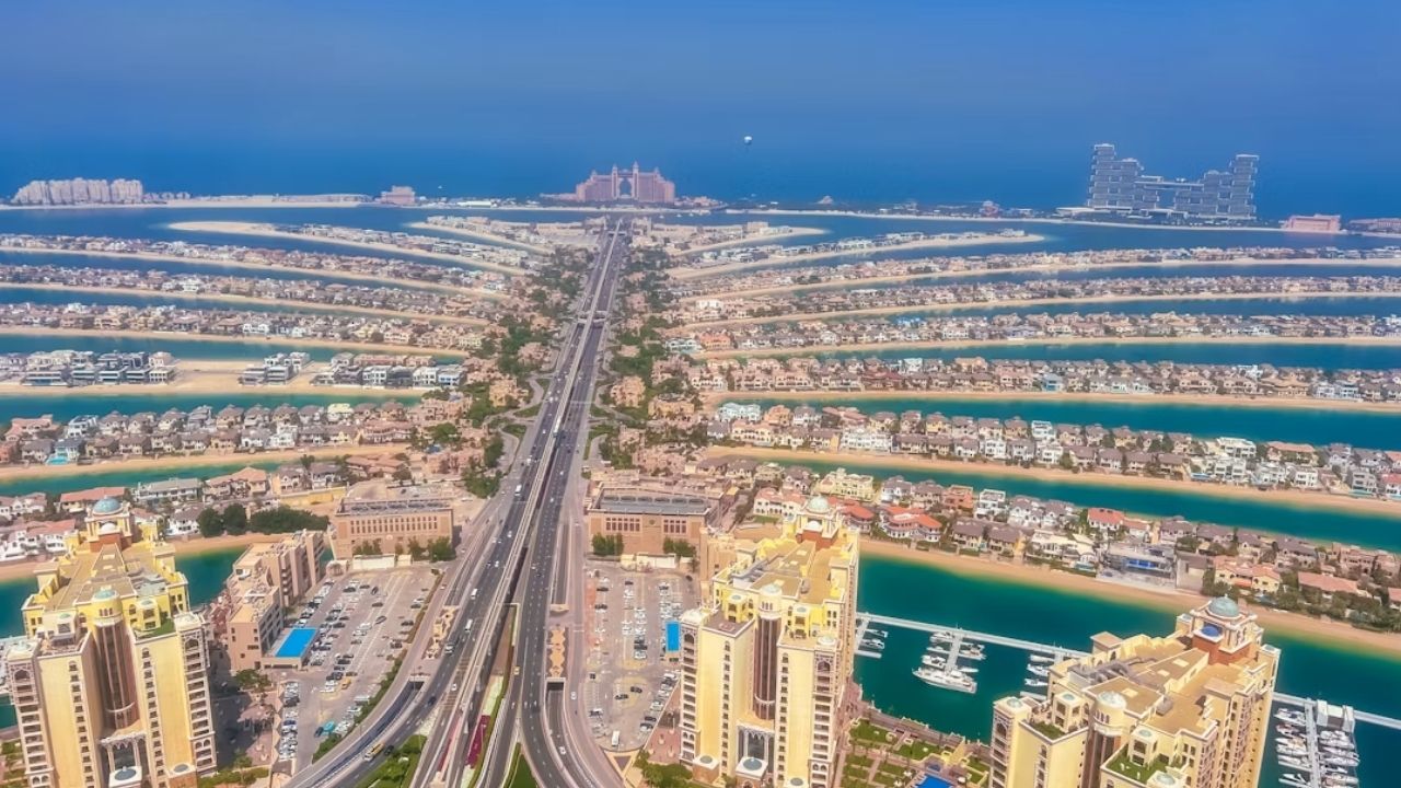 Dubai aposta em túneis de esgoto: projeto de US$ 22 bilhões troca estações de bombeamento por sistema por gravidade.
