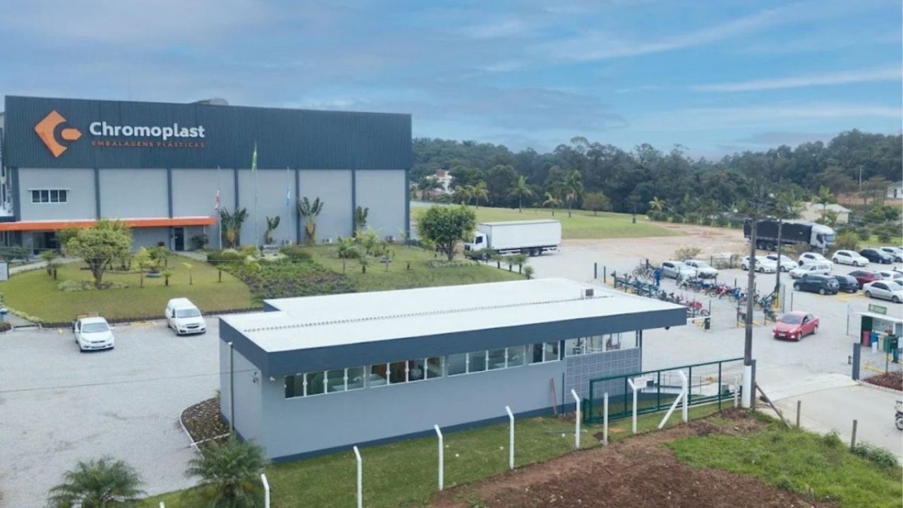 Embalagens plásticas da Chromoplast usam linha Gearless no Sul de Santa Catarina para impulsionar indústria catarinense.