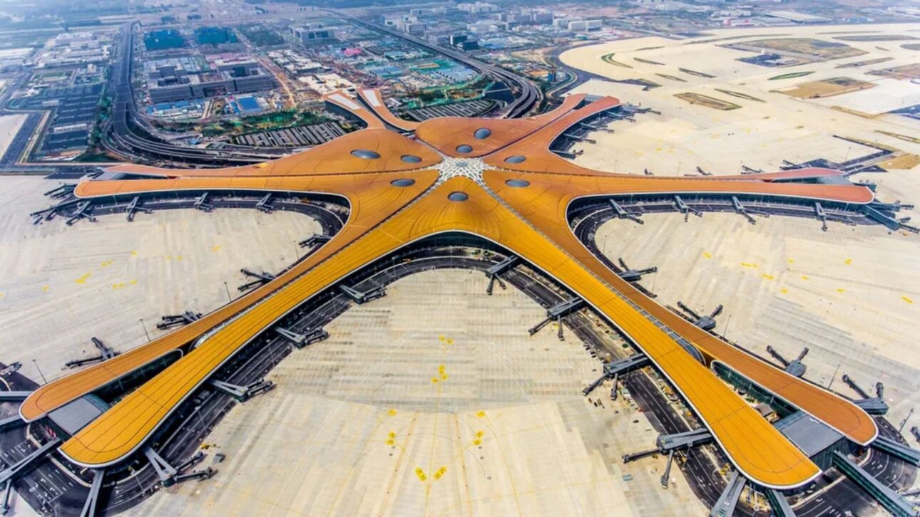 The new international airport, starfish-shaped, will operate at full capacity in 2025 — Photo: AFP