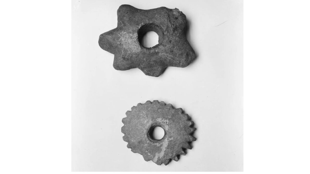 Examples of star-shaped club heads from the Stone Age. These were found in western Norway in the 1940s. (Photo: Museum of Archaeology / Unimusportal / CC BY-NC-ND 3.0)