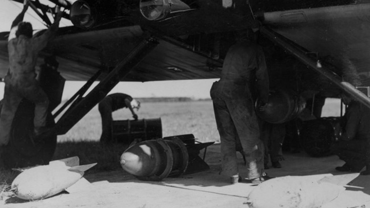Mauna Loa: George Patton usou bombas contra lava rumo a Hilo em 1935, numa tentativa controversa de desviar o fluxo.