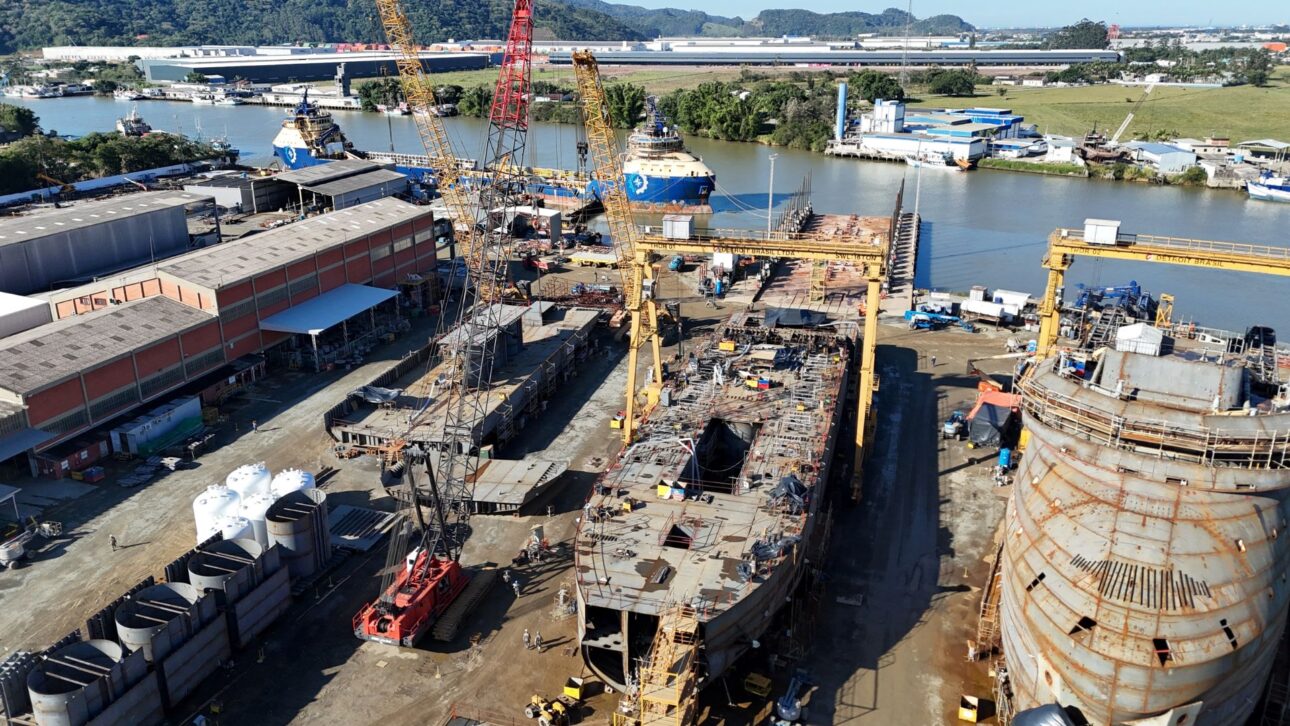 Petrobras investe R$ 12 bilhões em 42 embarcações em Santa Catarina, fortalecendo a indústria naval e gerando mais de 5 mil empregos diretos. Por: Michel Chedid / Petrobras