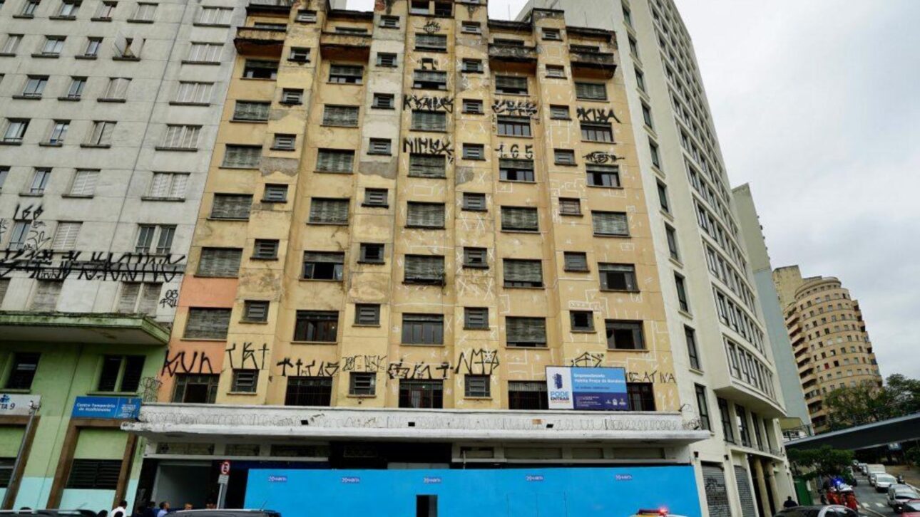 Prédio histórico da Praça da República será transformado em 80 moradias populares com retrofit e acessibilidade no centro de São Paulo.