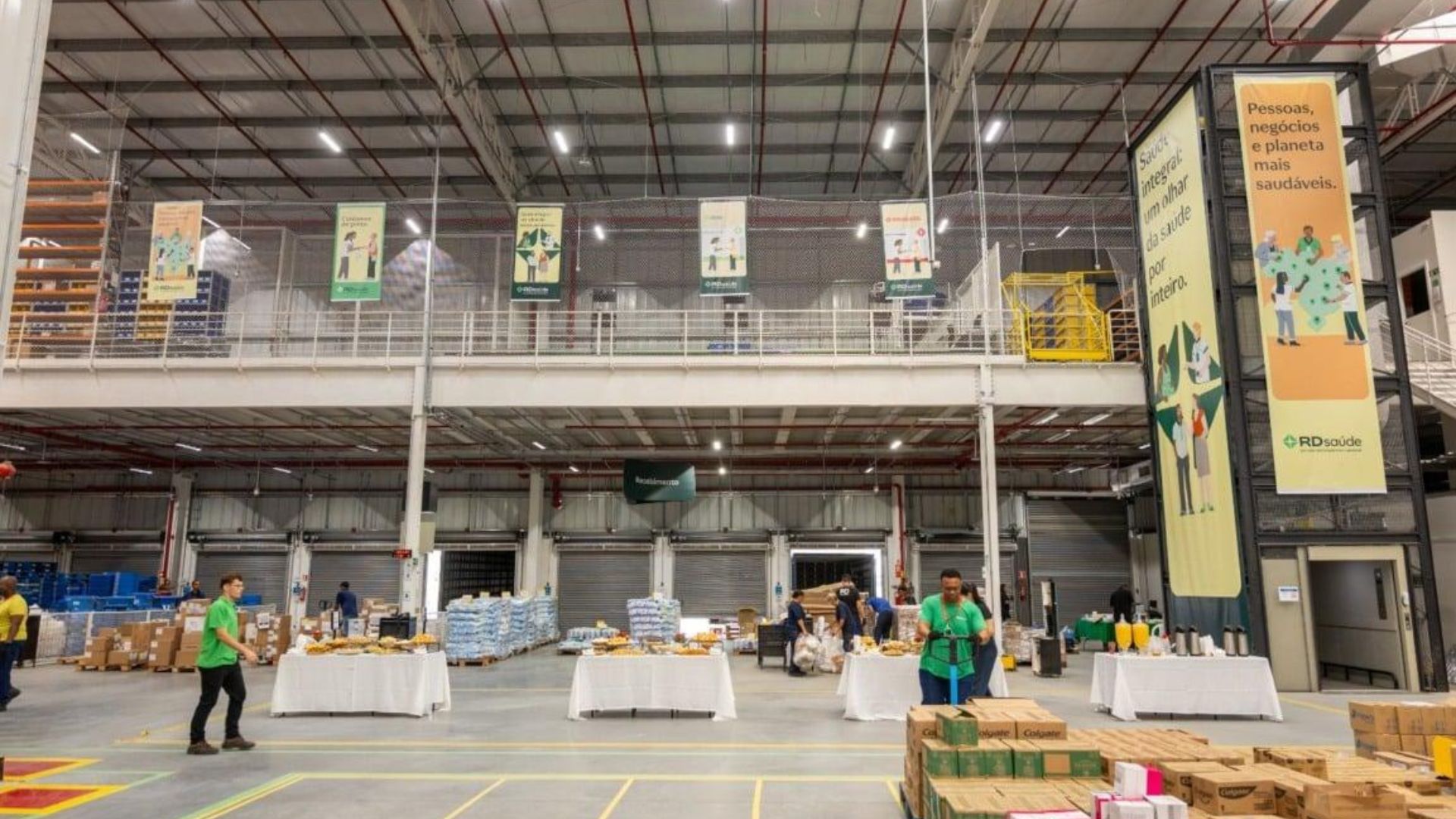 RD Saúde ergue no Paraná centro automatizado de R$ 100 milhões com 200 robôs e capacidade para armazenar 20 milhões de itens em Londrina.
