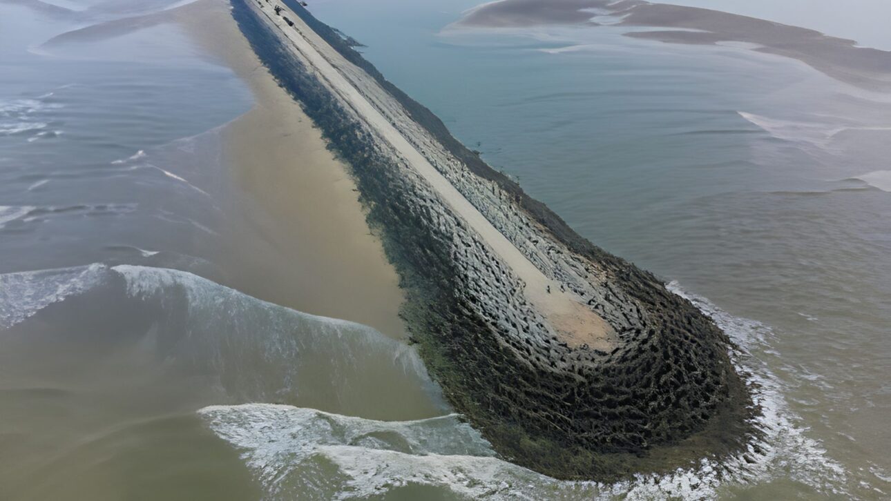 Indonesia accelerates maritime wall of up to $80 billion in Java to tackle coastal floods, land subsidence, and sea advancement.