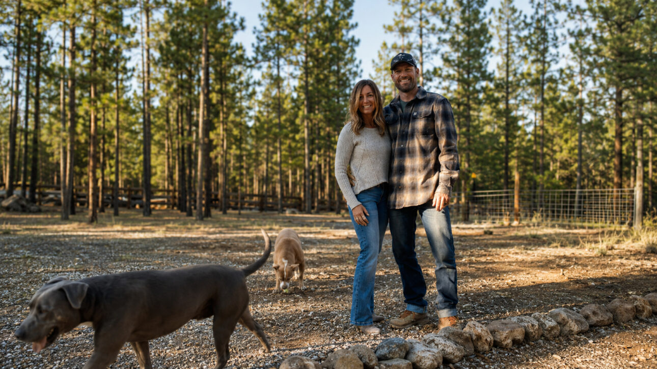 Meagan e Scott Edson compraram um terreno de meio acre em Leadville, no Colorado, em 2017.