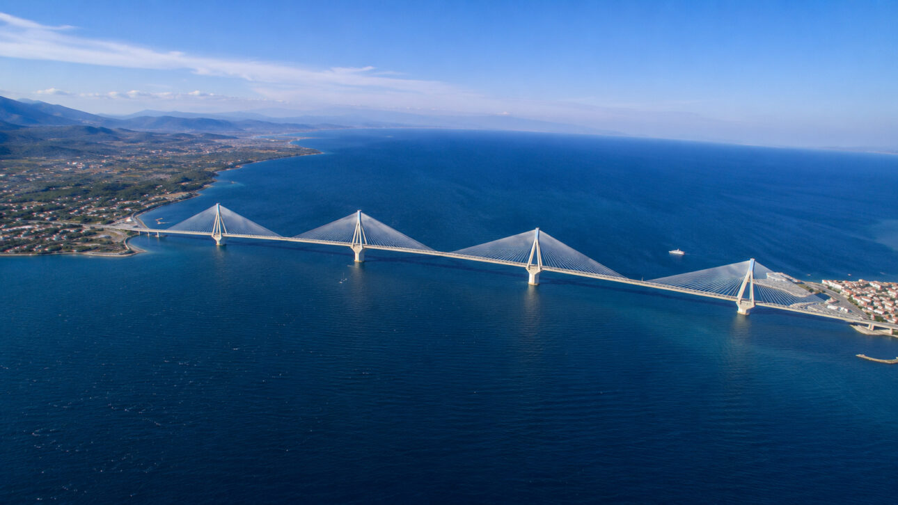 Ponte Rio Antírio, na Grécia
