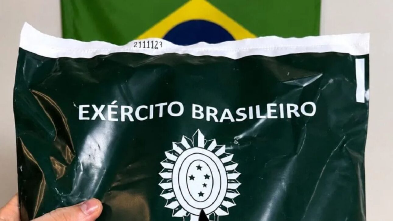 Feita para missões e emergências, a ração operacional traz um pouco de tudo em doses individuais (Foto: Reprodução / Instagram / scolf_army)