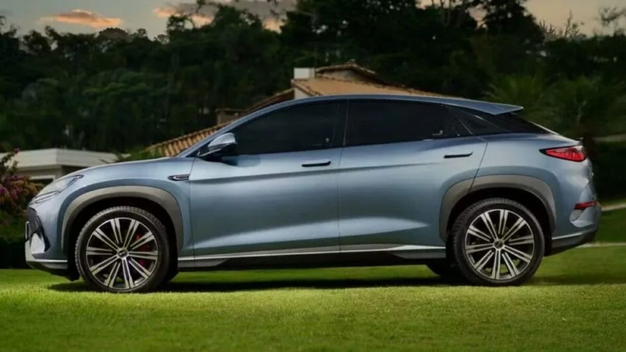 SUV elétrico da BYD Sealion 7 chega por R$ 339.990 com bateria Blade após sair de linha na China.