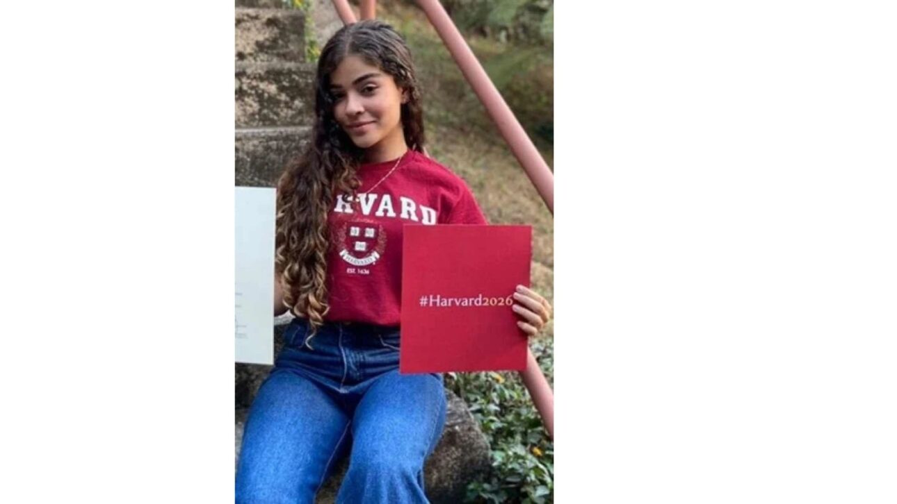 A mineira Sofia Santos de Oliveira foi aprovada em março de 2022, aos 18 anos, nas três universidades americanas