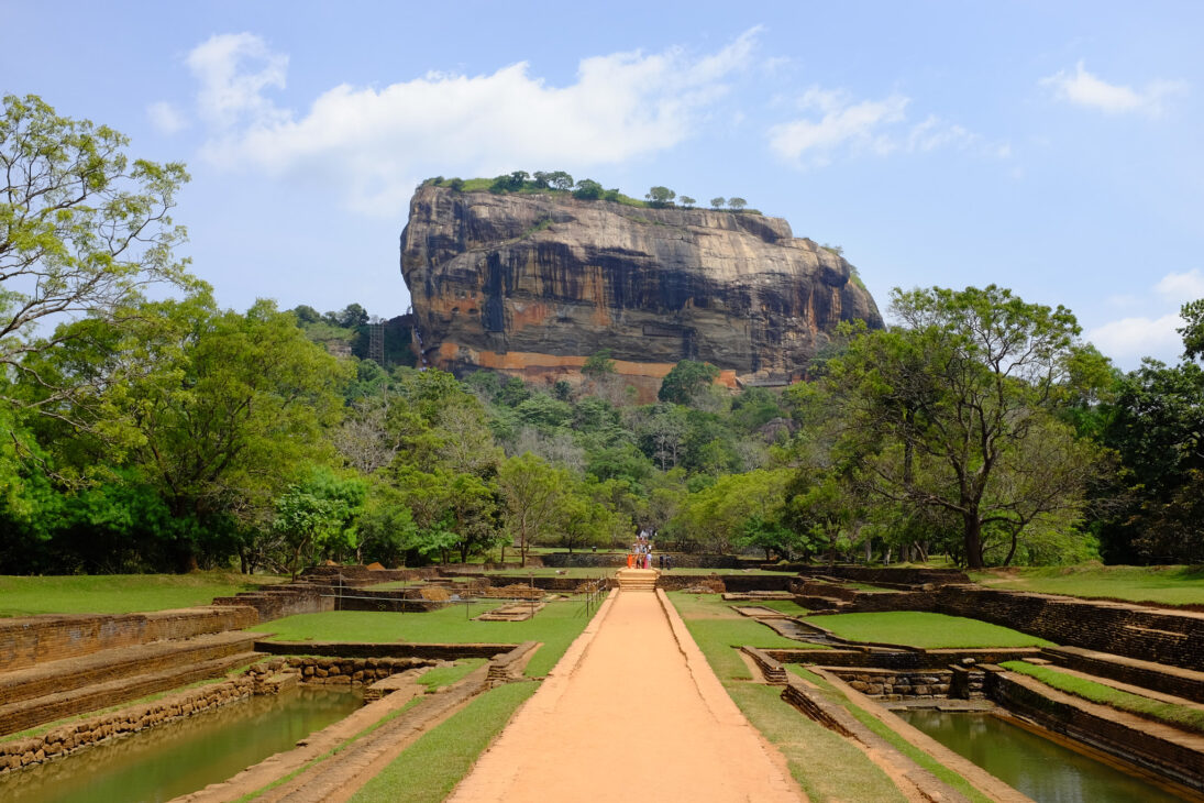 Sri Lanka erected a colossal palace on a rock of almost 200 meters, transforming Sigiriya into a royal fortress