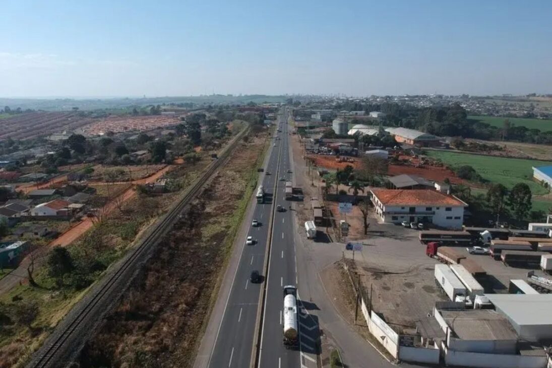 Contorno de 42 km deve tirar 13,5 mil veículos por dia do trecho urbano da BR-376 em Ponta Grossa. Veja traçado, prazo, viadutos e o que ainda pode mudar.