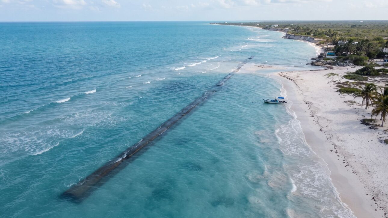 Yucatán usou geotubos submersos com areia para reduzir a erosão costeira