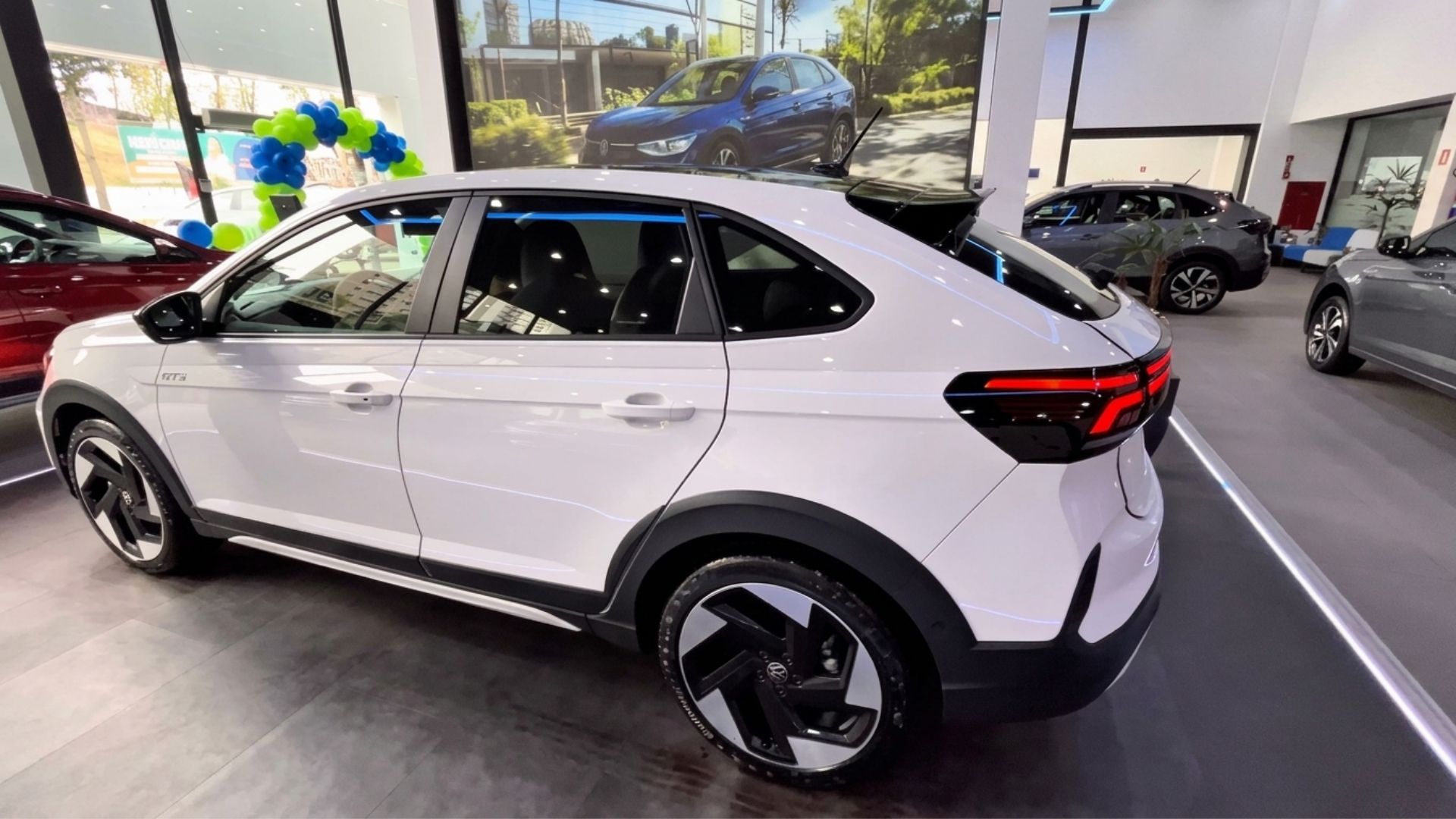 Com motor 250 TSI de 150 cv, 0 a 100 km/h em 8,4 segundos, visual GTS e rodas de 18 polegadas, este SUV cupê da Volkswagen quer transformar desempenho em argumento de compra: conheça o Nivus GTS 2026