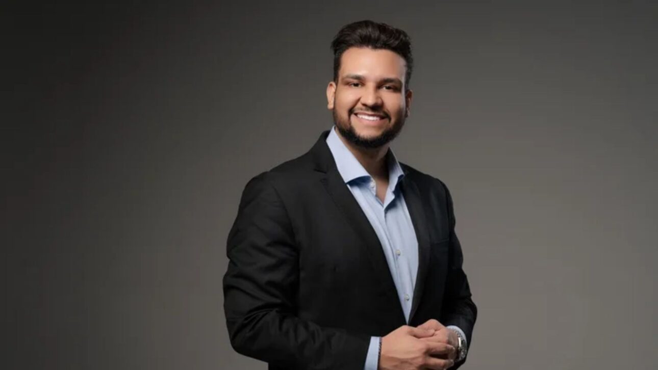 Mateus Oliveira, da Private Construtora: "Hoje, entregamos projetos industriais com um padrão que nem imaginávamos no início.” (Private Construtora/Divulgação)
Este é um trecho original publicado em Exame.com. Leia a matéria completa em https://exame.com/negocios/ele-era-vendedor-ambulante-hoje-e-dono-de-construtora-e-faz-r-15-bilhao-no-setor-imobiliario/?utm_source=copiaecola&utm_medium=compartilhamento