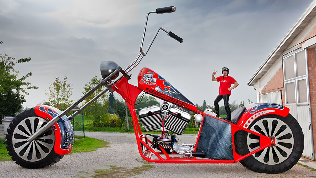 Fabio Reggiani construiu uma moto gigante de 5,10 m, 10,03 m, 5 toneladas e motor V8 5.7 de 280 hp, reconhecida pelo Guinness.