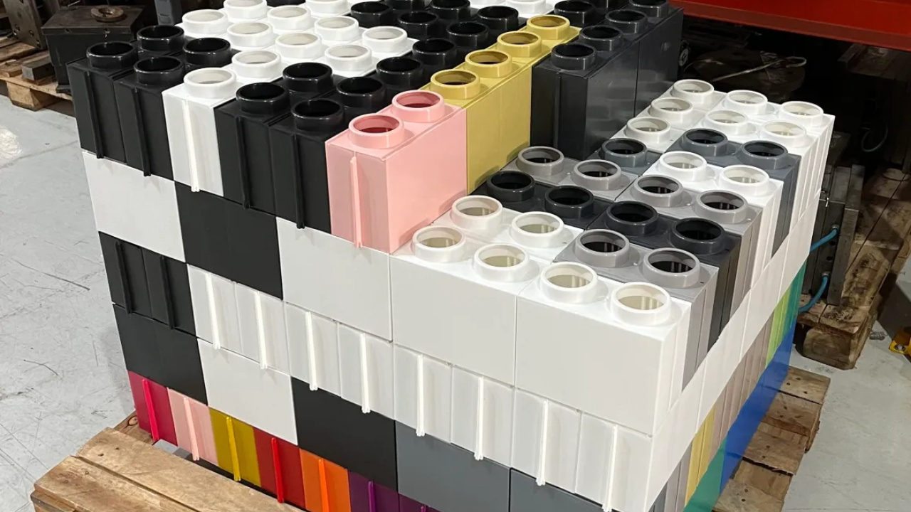 The startup Umbloco prepares for international expansion to Portugal in 2026. Discover the plastic brick system that revolutionized civil construction.