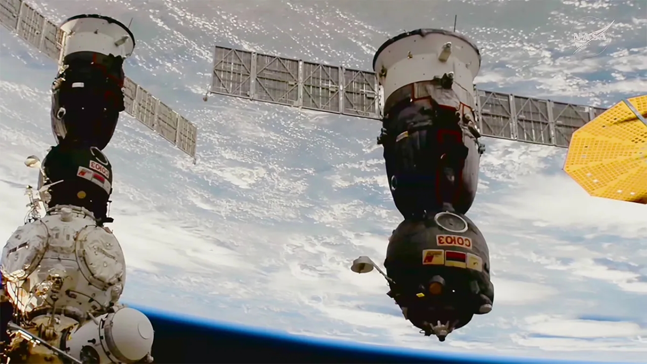 Três astronautas retornaram à Terra na Soyuz MS-28 após 241 dias em órbita, enquanto uma nova tripulação assumiu a Expedição 75.