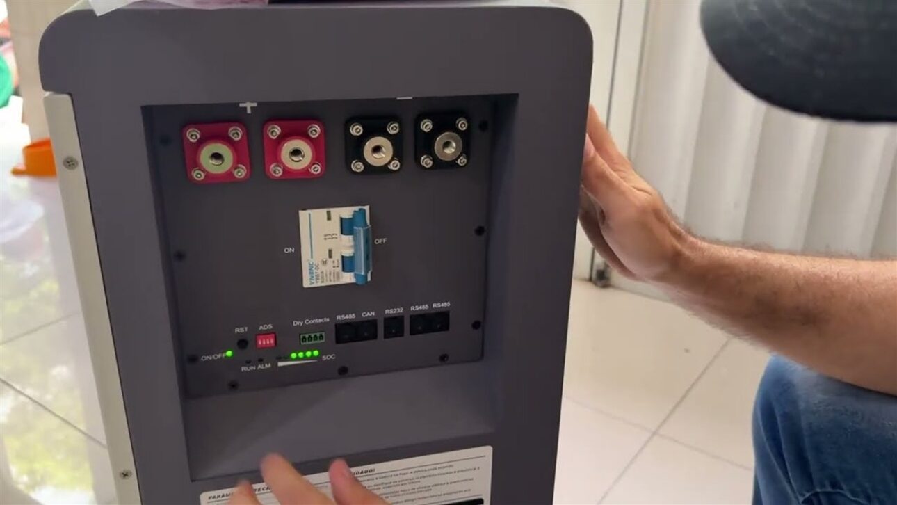 Kingbo solar battery of 16 kWh powers the entire house off the grid for more than 22 years and pulls 10,000 watts; see the technical details of the review