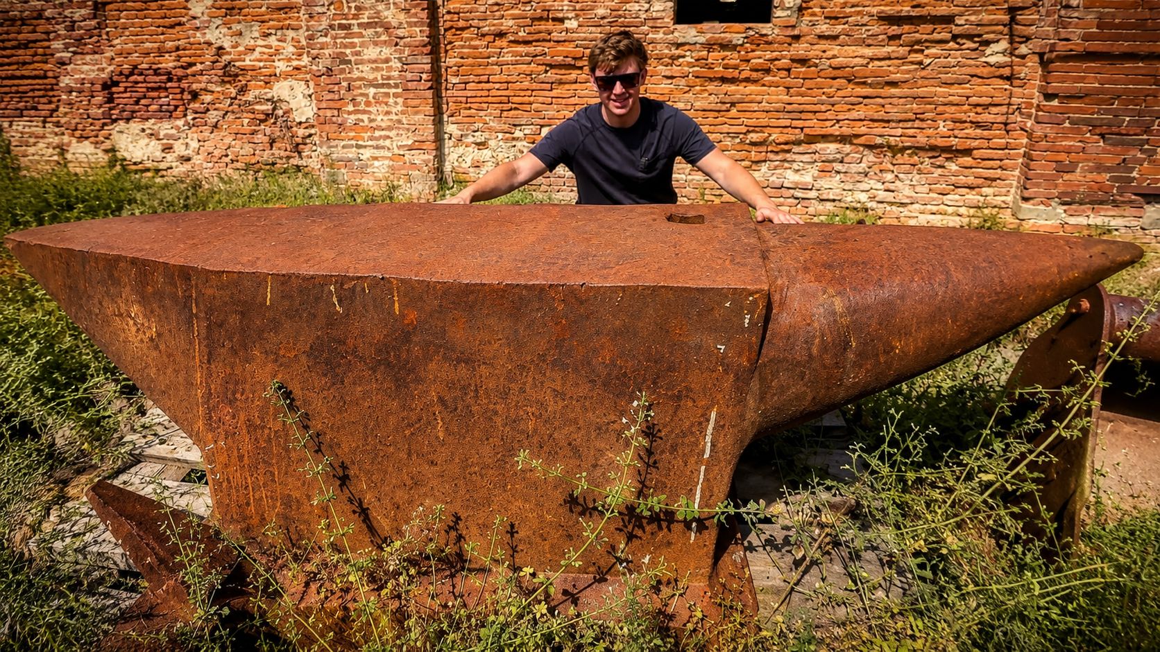 Descubra as impressionantes bigornas da Fortaleza de San Martino, uma visita única com Will Stelter na Itália.