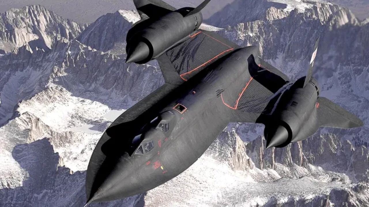 SR-71 Blackbird alcanzó 3.418 km/h en vuelo entre Los Ángeles y Washington y ayudó a la NASA en investigaciones sobre aerodinámica y atmósfera.