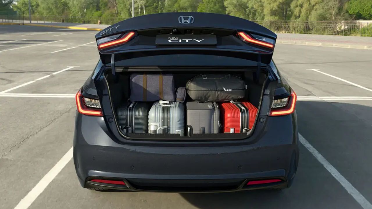 Com 519 litros de porta-malas e sistema Honda Sensing, o Honda City Sedan 2026 une racionalidade e conforto, provando ser a escolha ideal fora do segmento de SUVs.