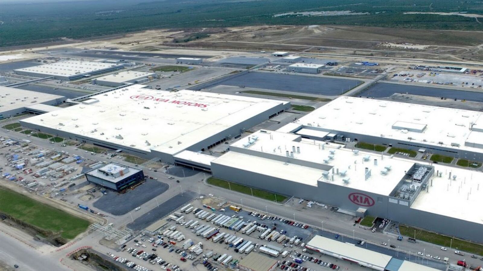 Para negociar dívida estimada em R$ 6 bilhões, montadora coreana estuda construir fábrica no Brasil, com potencial para gerar até 20 mil empregos