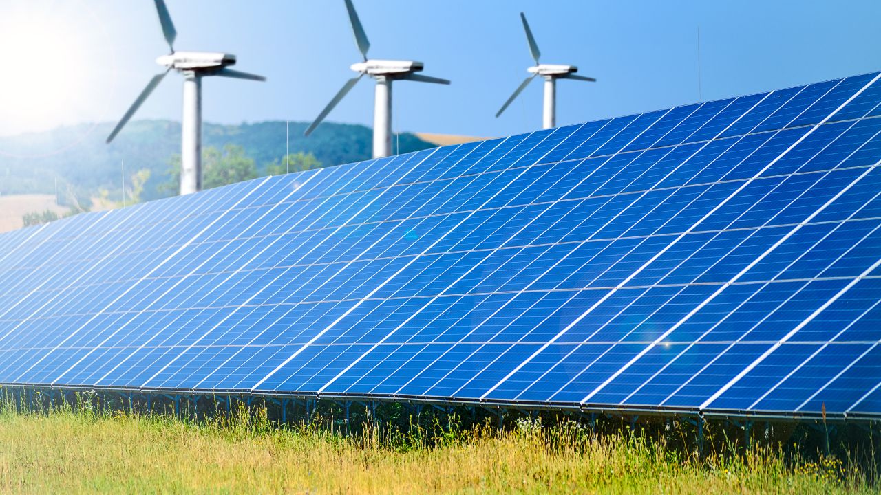 Energia renovável na Noruega alcançou 161 TWh em 2025, com superávit de 23 TWh, apoio de 1.791 hidrelétricas e expansão da energia eólica e solar.