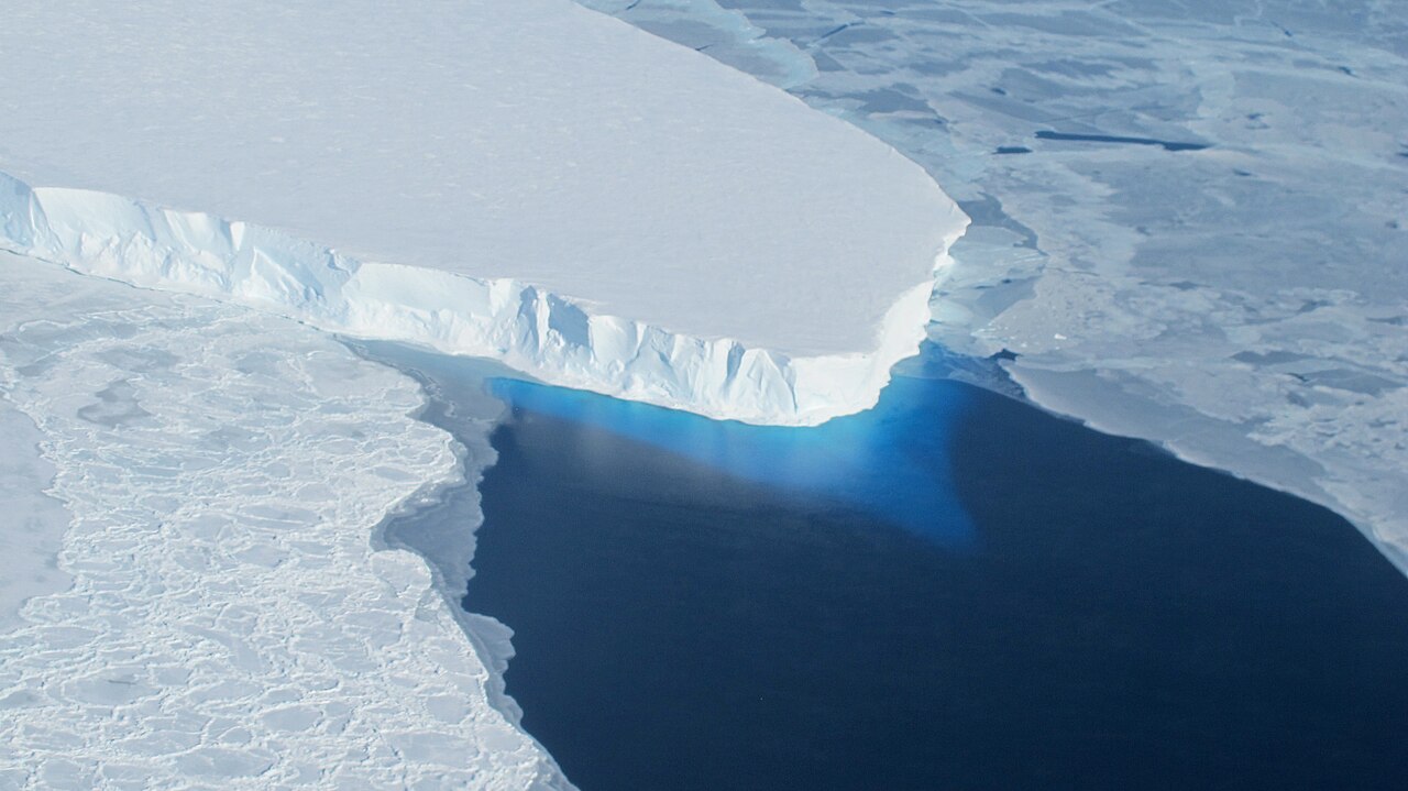The greening of Antarctica is real: moss has grown 10x on the Antarctic Peninsula with global warming, and the melting threatens the sea level. Understand.