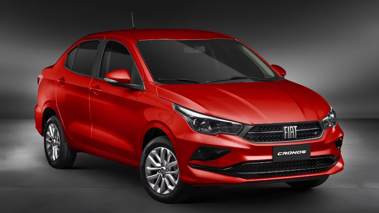 Fiat Cronos 1.3 2021 tem preço médio de R$ 62.045, porta-malas de 525 litros, motor de até 109 cv e consumo rodoviário de 15,6 km/l.