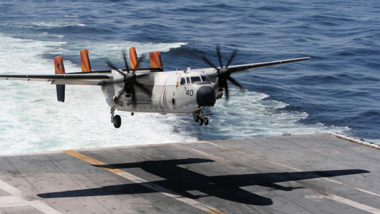 Conheça as especificações e o destino das últimas unidades do C-2A Greyhound, o histórico cargueiro que se despediu da Marinha dos EUA.