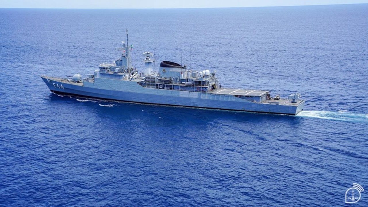 https://www.agencia.marinha.mil.br/internacional/fragata-independencia-encerra-participacao-na-fleetex-250-e-reforca-o-papel-da