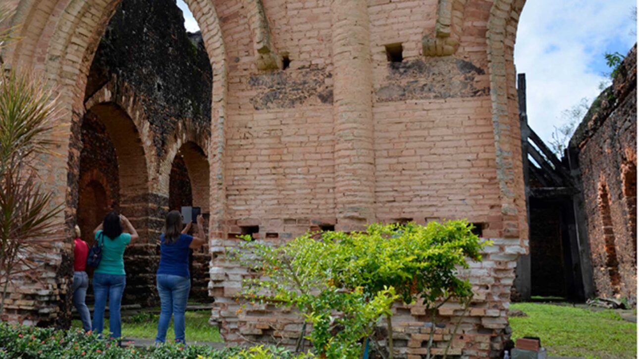 igreja-começou-a-ser-erguida-em-um-momento-de-crescimento
