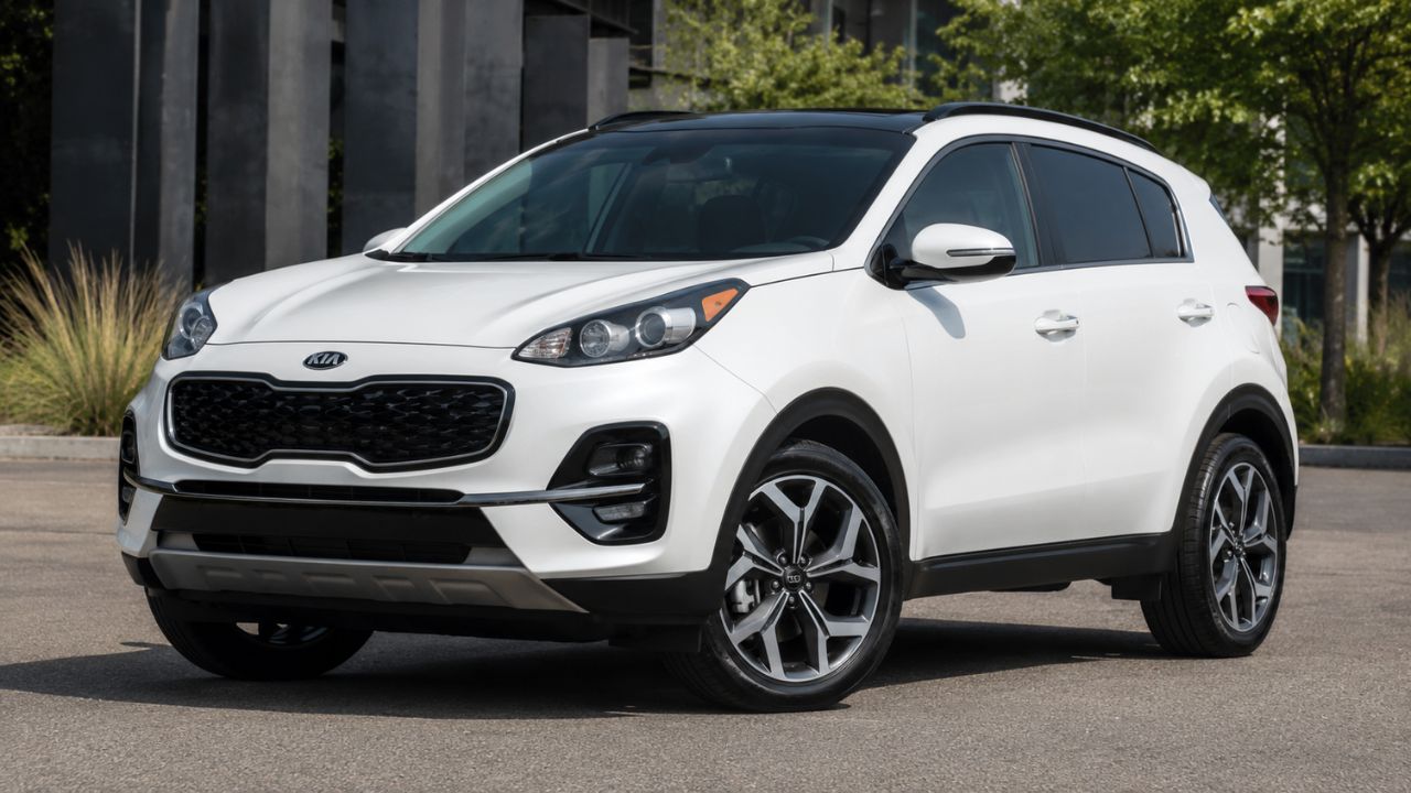 Kia Sportage 2019 EX 2.0 Flex automático tem preço médio de R$ 111.528, porta-malas de 503 litros, seis airbags e teto panorâmico.