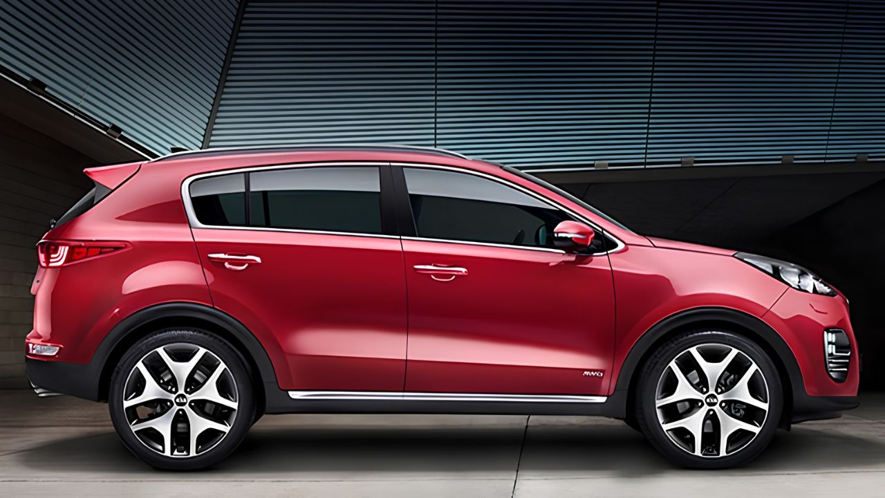 Kia Sportage 2019 EX 2.0 Flex automático tem preço médio de R$ 111.528, porta-malas de 503 litros, seis airbags e teto panorâmico.