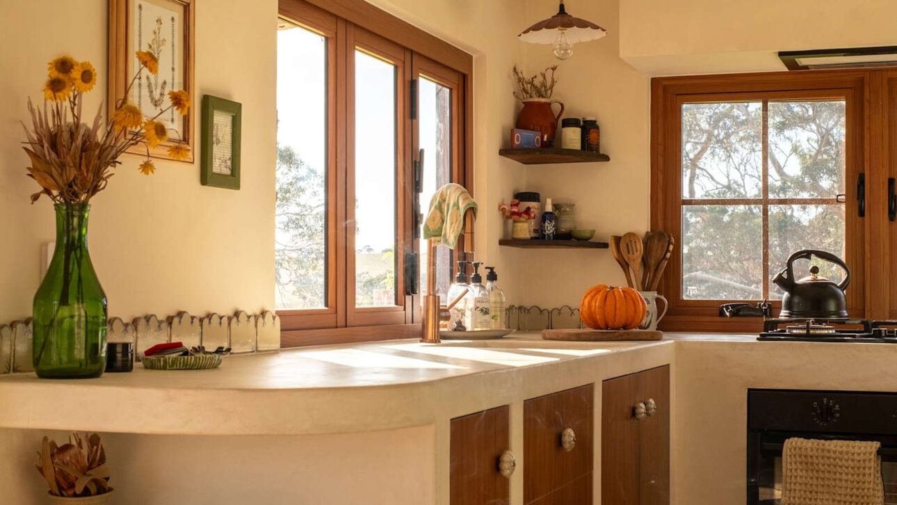 In Australia, a family of four swapped the van for a 20-square-meter tiny house, a tiny house with custom carpentry and chemical-free construction.
