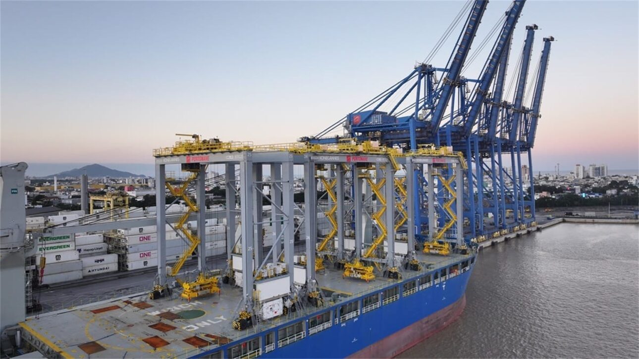 Detalhe do sistema de içamento e dos sensores de um dos guindastes elétricos recém-chegados ao porto de Navegantes. (Foto: Divulgação/Portonave)