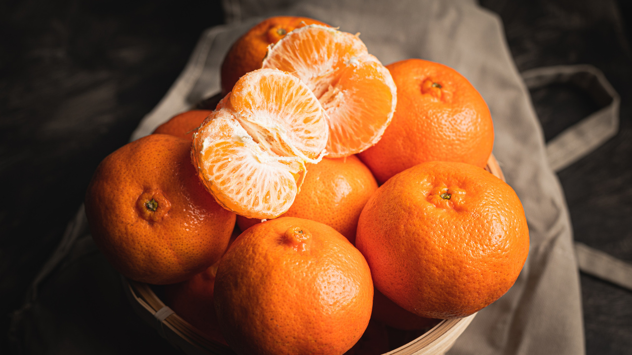 Tangerina, mexerica ou bergamota? Entenda a ciência por trás dos nomes dessa fruta e descubra as diferenças entre as variedades encontradas no Brasil.