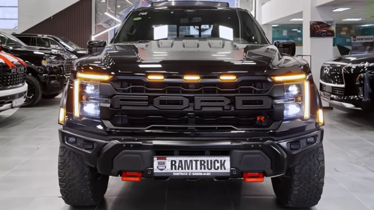 A tradicional Ford F-150 segue como referência entre as picapes americanas, mas um proprietário afirma que a experiência ao volante mudou completamente após migrar para a Tesla Cybertruck.