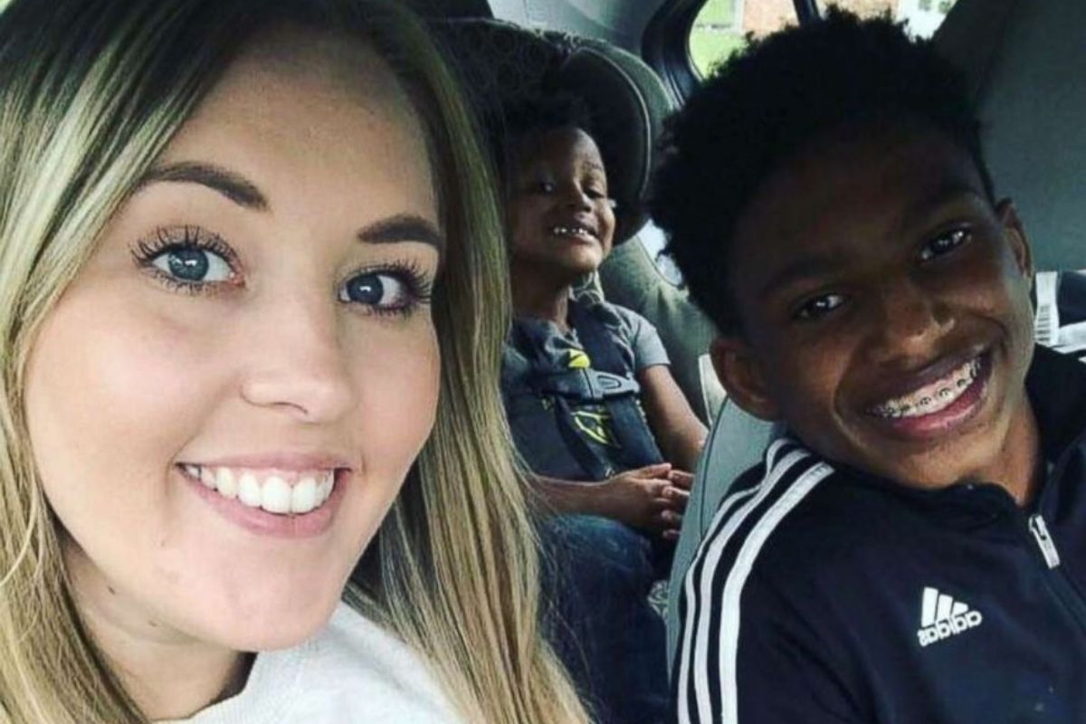 Aos 22 anos, Chelsea Haley dava aula em Baton Rouge quando Jerome, de 12 anos, pediu para morar com ela. Em dois meses, ela teve a guarda total dele e do irmão Jace.