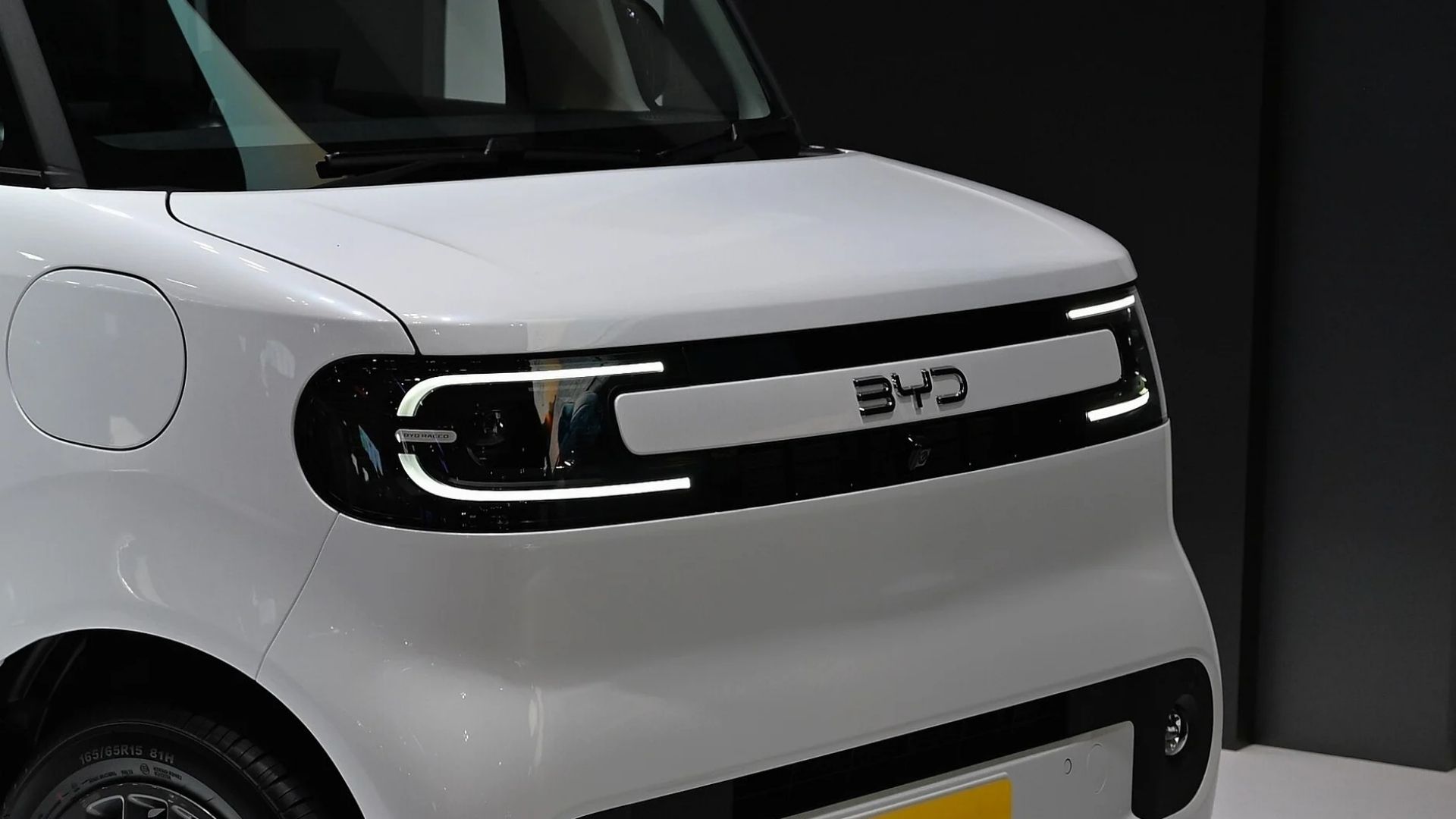 BYD lança carro elétrico menor que o Dolphin Mini por valor equivalente a R$ 69 mil, com quatro lugares, autonomia de até 320 quilômetros e portas traseiras deslizantes no Japão, mas modelo ainda não tem lançamento confirmado oficialmente no Brasil