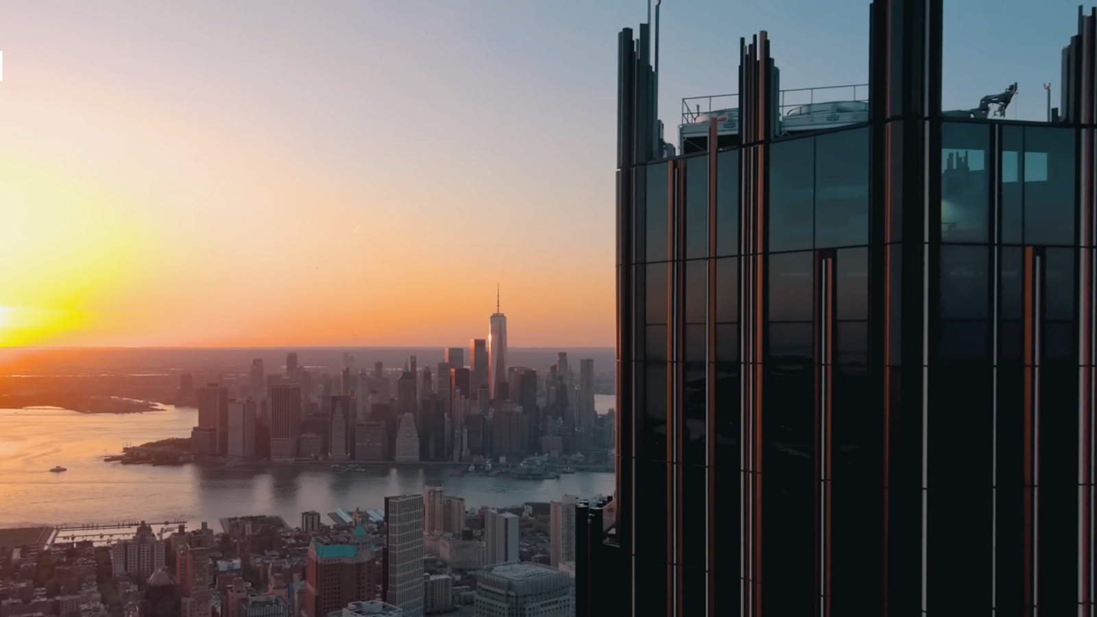 Nova York constrói no coração de Chinatown a prisão mais alta do mundo, um gigante de 102 metros e 13 andares com capacidade para 1.040 detentos