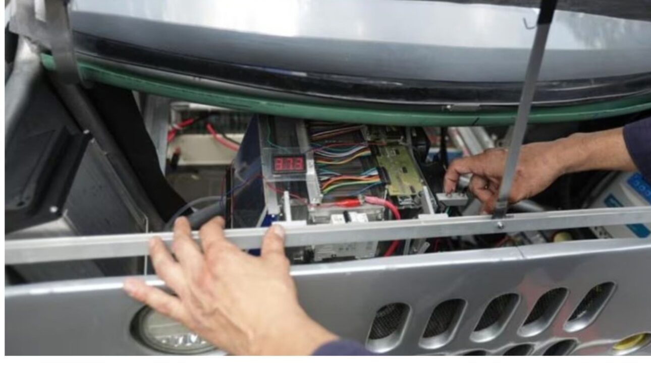 Hidrobinisa é um carro elétrico mexicano que não usa gasolina nem tomada: ele gera a própria energia com hidrogênio e solta só vapor de água.