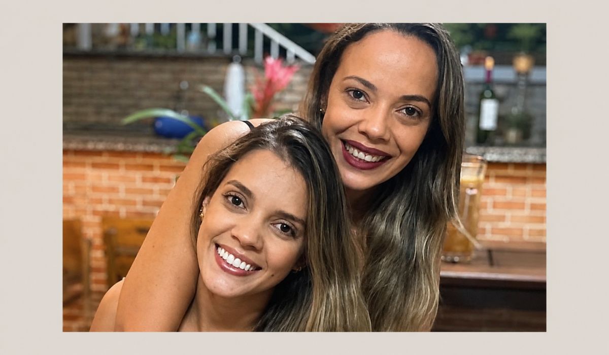 Camila Pita ao lado da mãe, Rosália; o processo criminal acompanhou a jovem desde os 14 anos até sua formação e atuação como advogada. Crédito: Arquivo pessoal / BBC News Brasil.