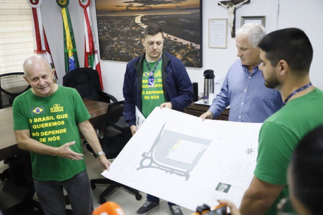 Rede de Luciano Hang apresentou à Prefeitura de Tijucas o projeto de R$ 110 milhões da nova Havan na BR-101: 20 mil m², 200 empregos e obras a partir de 2027