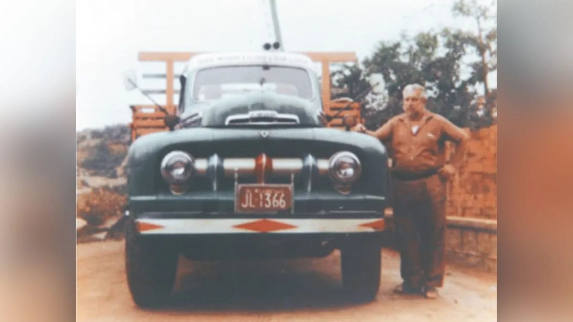 1969: Filho de agricultores e caminhoneiro, Max Mohr, funda a Max Mohr ME para revenda de materiais de construção na Rua 2 de Setembro, em Blumenau. (Foto: Divulgação)